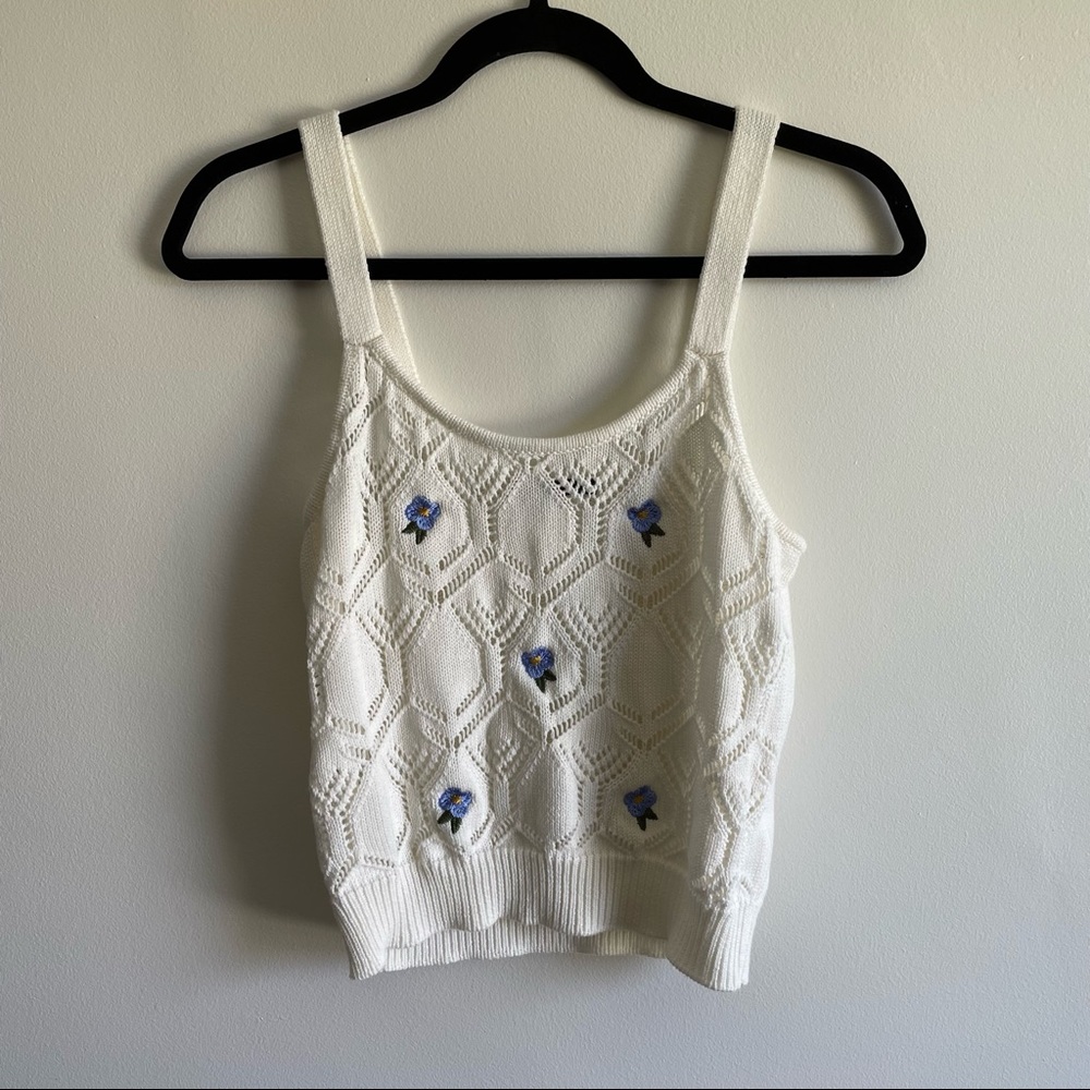 nikka k Knitted Minimalist Floral Design Top